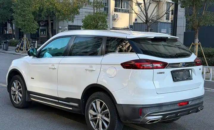 吉利汽车 博越 2018款 1.8TD 自动两驱智联型4G互联版
