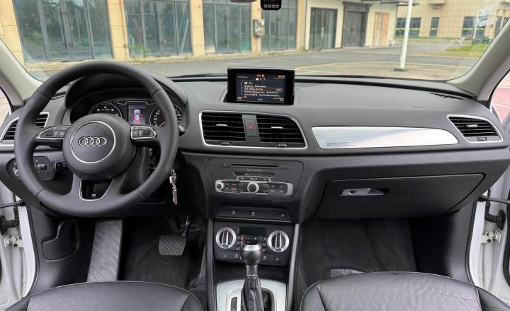 奥迪 Q3 2013款 35 TFSI quattro 技术型