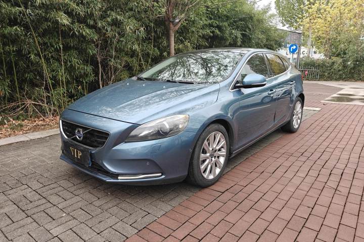 沃尔沃 V40 2.0T 智雅版