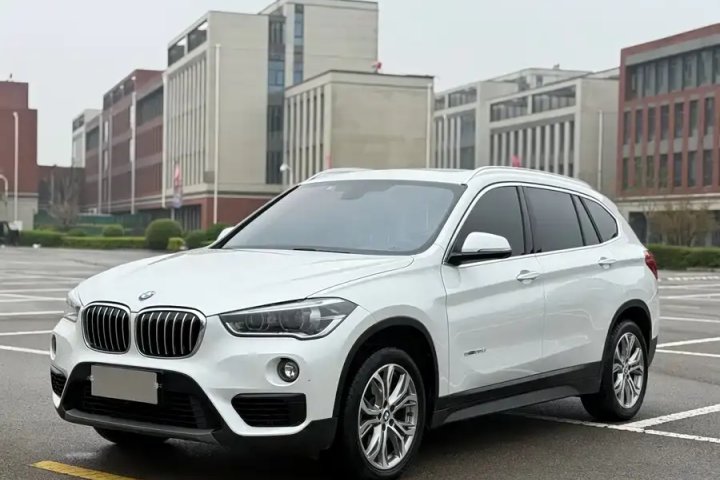 宝马 X1 sDrive18Li 时尚型