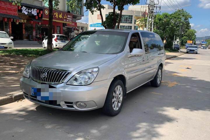 别克 GL8 2.4L LT行政版