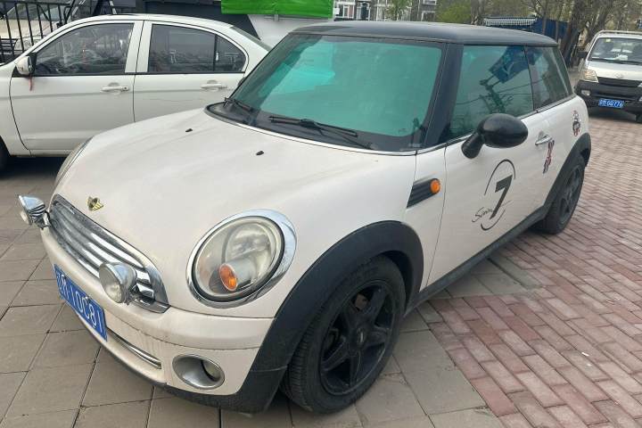 MINI  CLUBMAN 1.6L COOPER Fun