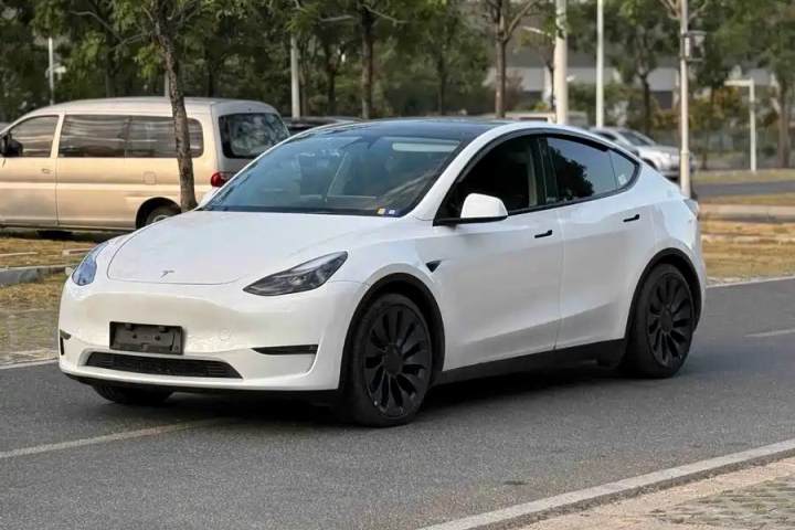 特斯拉 Model Y Performance高性能版