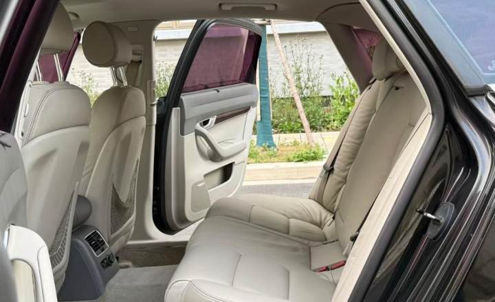 奥迪 A6L 2009款 2.8 FSI 豪华型