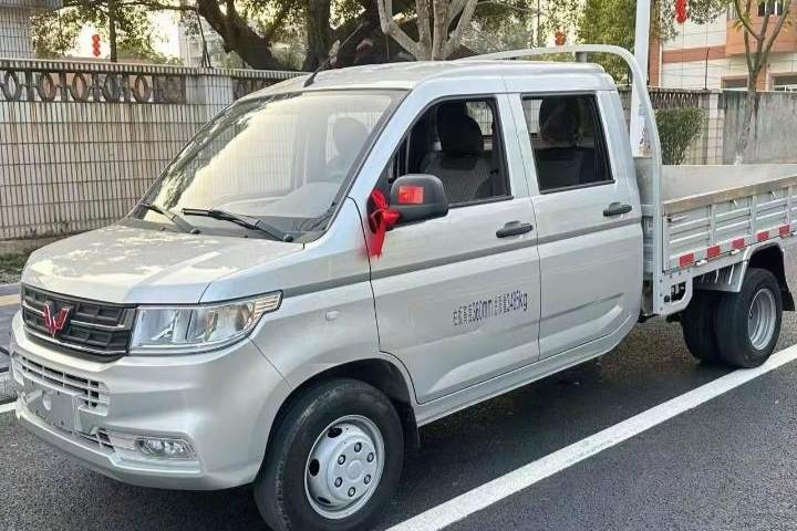 五菱汽车 五菱荣光新卡 1.5L双排基本型LAR