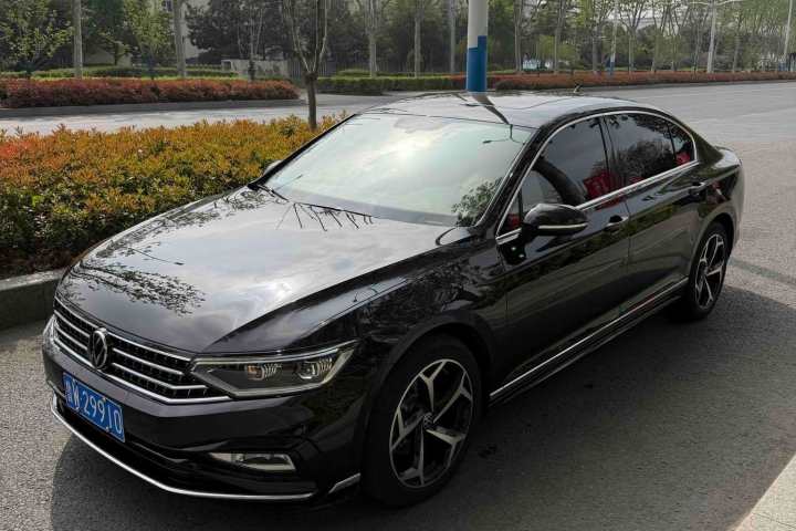 大众 迈腾 200万辆纪念版 330TSI DSG领先型