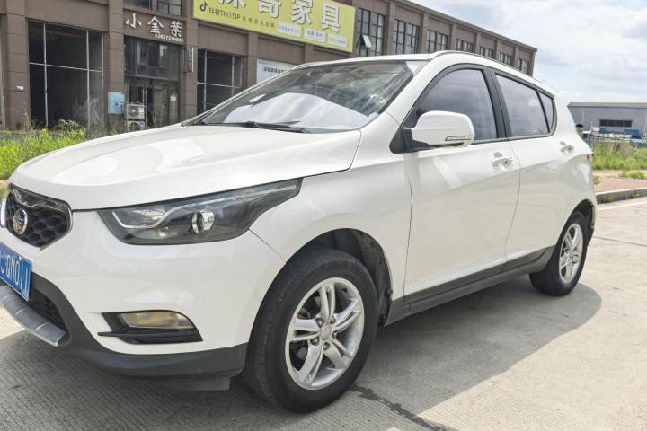 一汽 骏派D60 1.5L 手动标准型