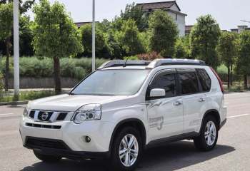 日产 奇骏 2012款 2.5L CVT豪华版 4WD