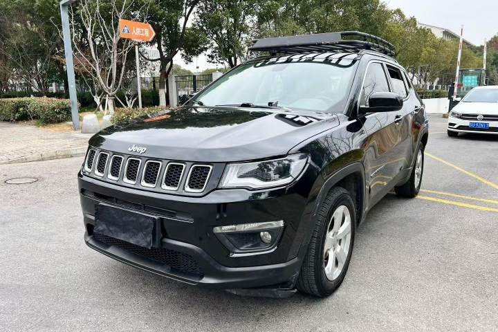 Jeep 指南者 220T 自动家享版