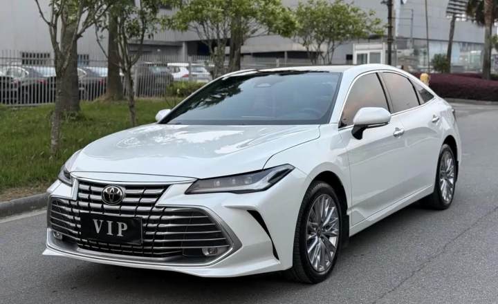 丰田 亚洲龙 2024款 2.0L 豪华版