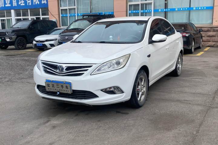 长安 逸动 1.6L 手动豪华型