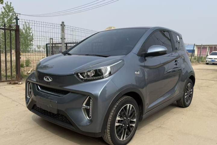 奇瑞新能源 小蚂蚁 2022款 改款 甜粉款 半糖版 三元锂 28.8kWh 30kW 301km