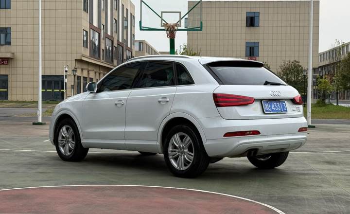 奥迪 Q3 2013款 35 TFSI quattro 技术型