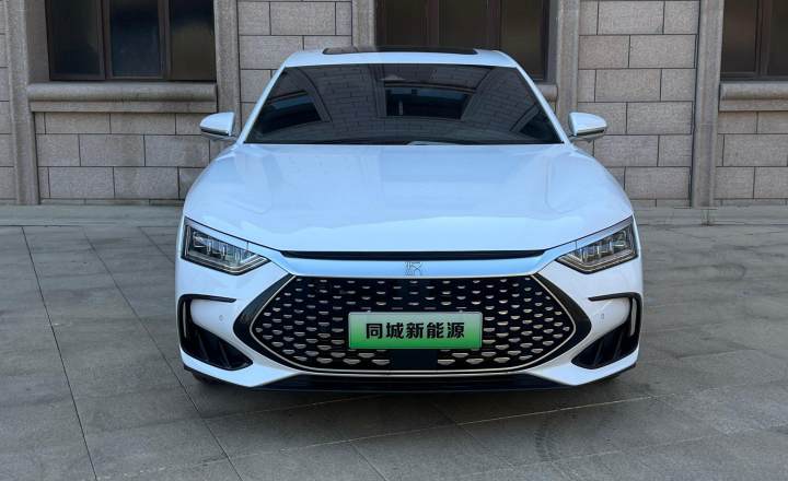 比亚迪 汉 2023款 DMi 冠军版 121KM 尊荣型