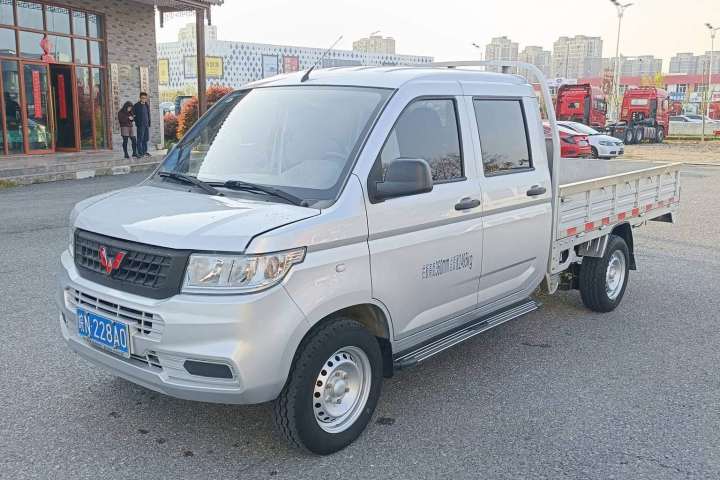 五菱汽车 五菱荣光新卡 2.0L双排加长版标准型LJM20B