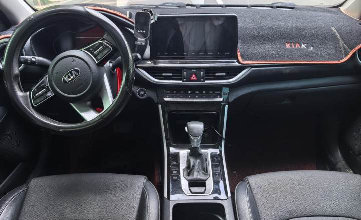 起亚 K3 2019款 1.5L CVT智享互联版