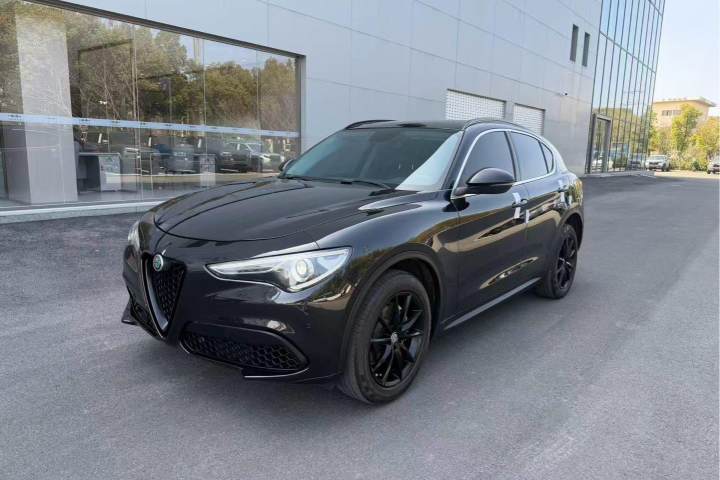 阿尔法·罗密欧 Stelvio斯坦维 2.0T 280HP 豪华版