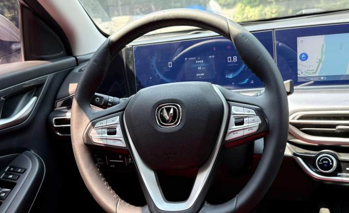 长安 逸动 2021款 PLUS 蓝鲸NE 1.4T GDI DCT尊贵型