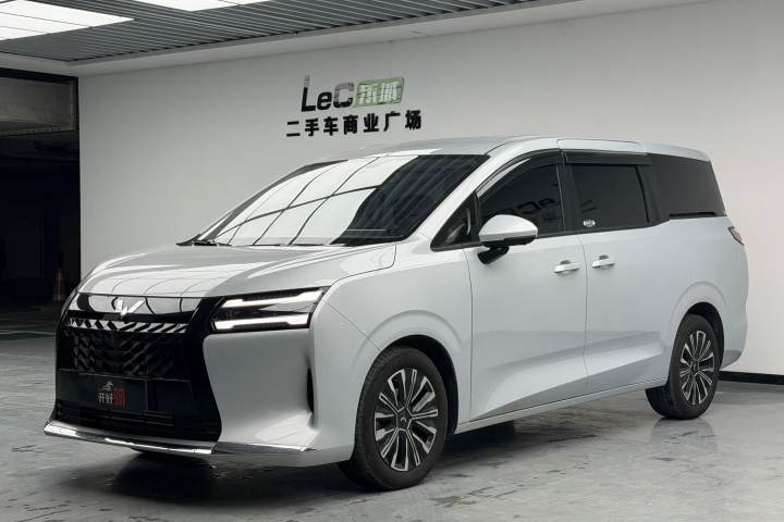 五菱汽车 星光730 1.5T CVT 精英型