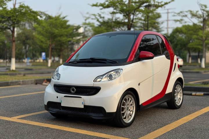 smart  fortwo 1.0 MHD 硬顶舒适版