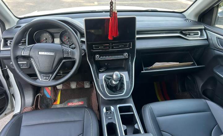 哈弗 M6 2023款 PLUS 1.5T 手动豪华智联型