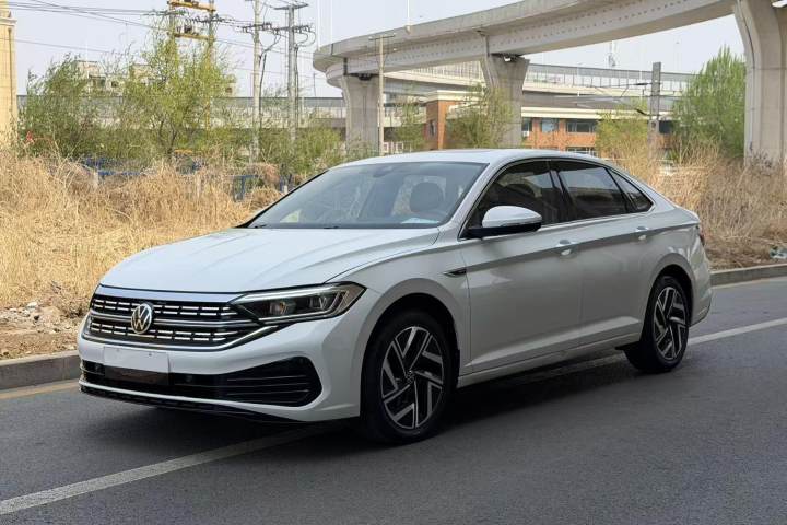 大众 速腾 200TSI DSG超越版