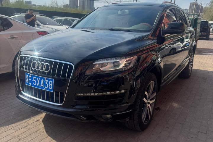 奥迪 Q7 2011款 3.0 TFSI 专享型(200kW)