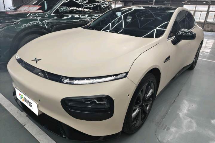 小鹏 P7 后驱长续航智行版