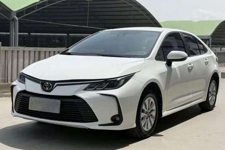 丰田 卡罗拉 1.8L 双擎 精英版