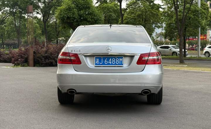 奔驰 E级(进口) 2010款 E 300 时尚型豪华版
