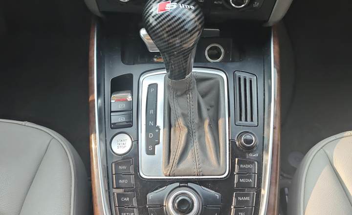奥迪 Q5 2012款 2.0TFSI 舒适型