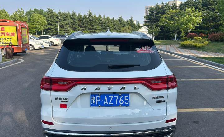 哈弗 M6 2023款 PLUS 1.5T 手动豪华智联型