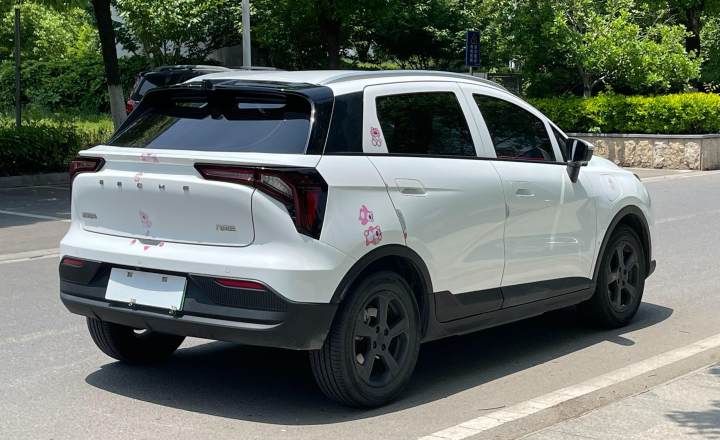 吉利几何 E萤火虫 2024款 401km 萤光