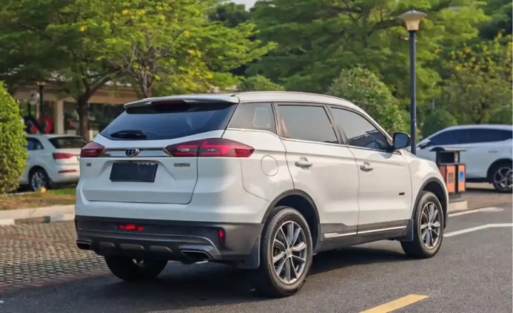 吉利汽车 博越 2018款 1.8TD 自动两驱智联型4G互联版