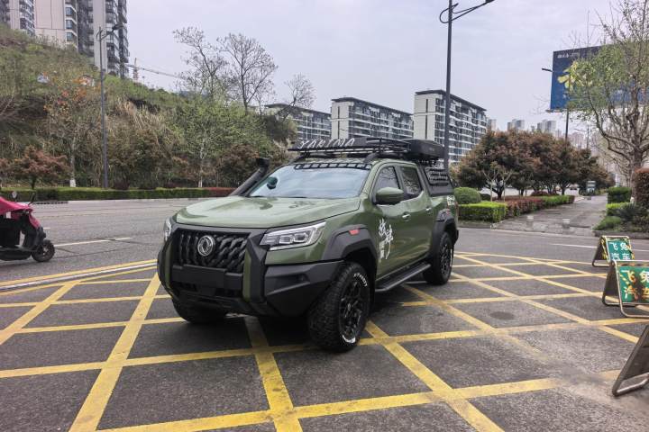 东风 锐骐7 虎啸 2.3T自动四驱柴油旗舰型M9T