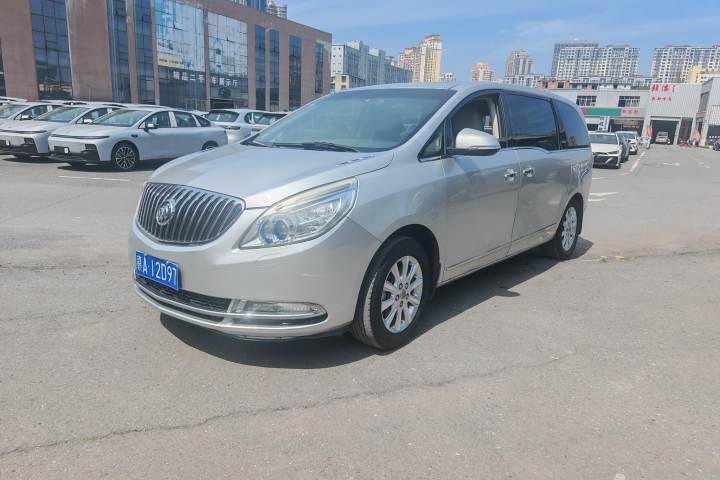 别克 GL8 3.0L XT豪华商务旗舰版