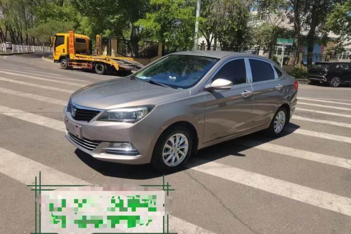长安 悦翔V7 1.6L 手动乐活型 国V