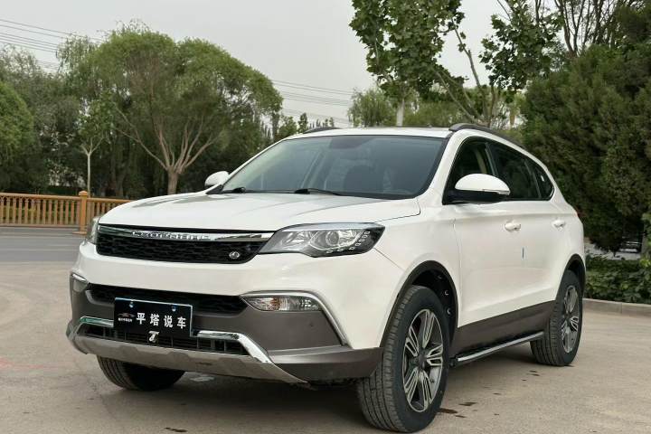 猎豹汽车 猎豹CS10 1.5T CVT尊贵型