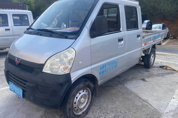 五菱汽车 五菱荣光小卡 1.2L双排基本型LAQ