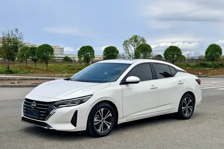 日产 轩逸 1.6L CVT舒享版