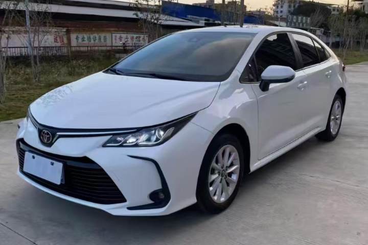 丰田 卡罗拉 1.8L 智能电混双擎 先锋版