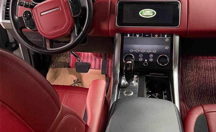 路虎 揽胜运动 2021款 3.0 L6 耀黑版
