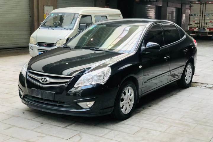 现代 悦动 1.6L AT GL