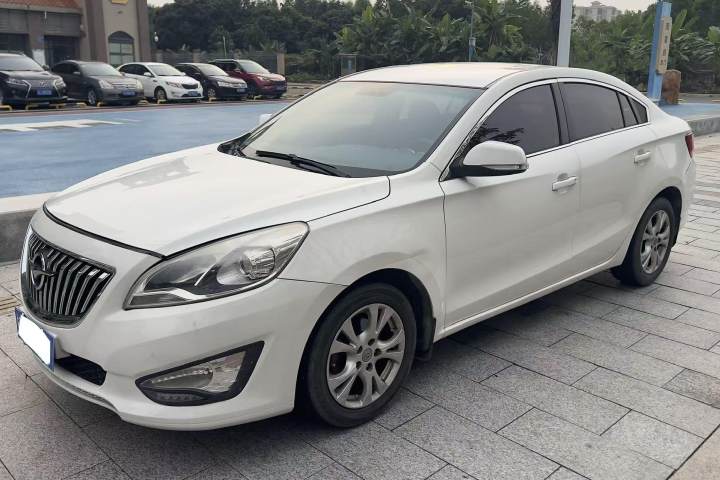 海马 福美来 M5 1.6L 手动挚爱版