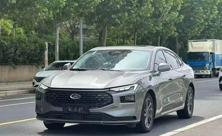福特 蒙迪欧 2025款 2.0T EcoBoost 豪华型