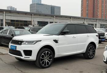 路虎 揽胜运动 2022款 3.0 L6 耀黑版