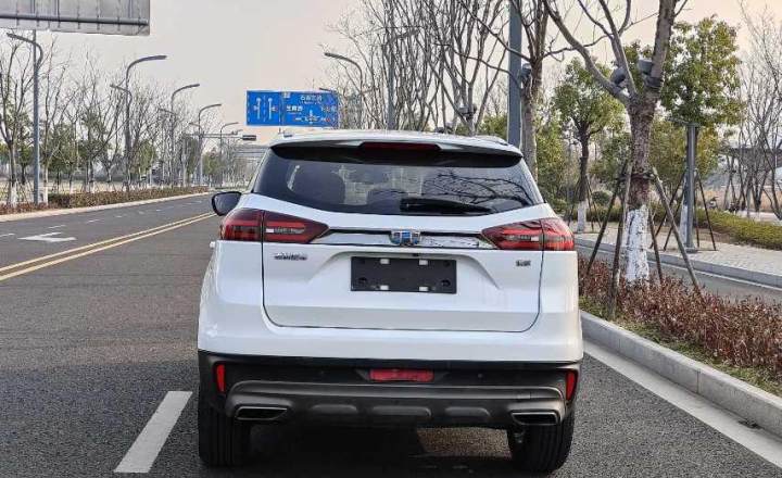 吉利汽车 博越 2018款 1.8TD 自动两驱智联型4G互联版
