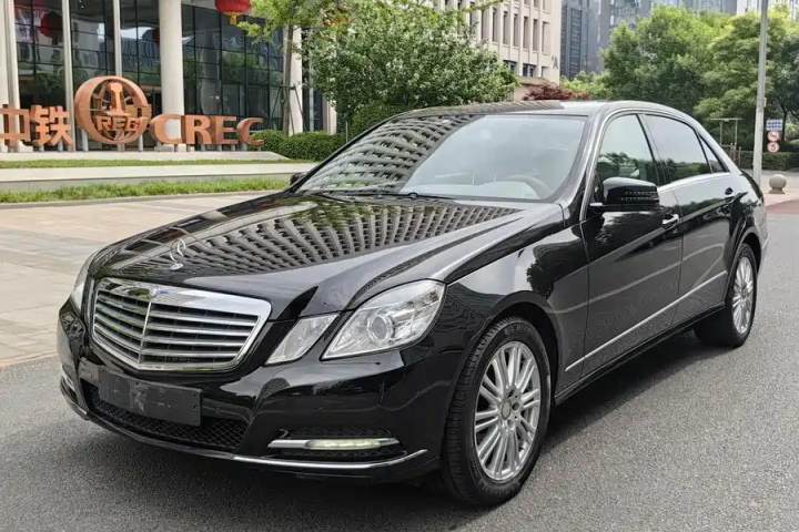 奔驰 E级 E 260 L CGI时尚型