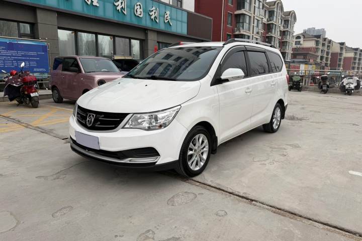宝骏 730 2021款 1.5L 手动时尚型 7座