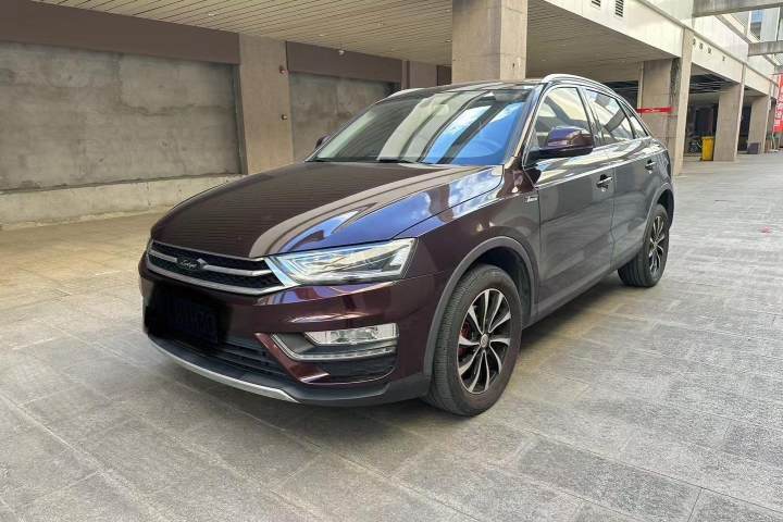 众泰 SR7 1.5T 手动魔方之路版